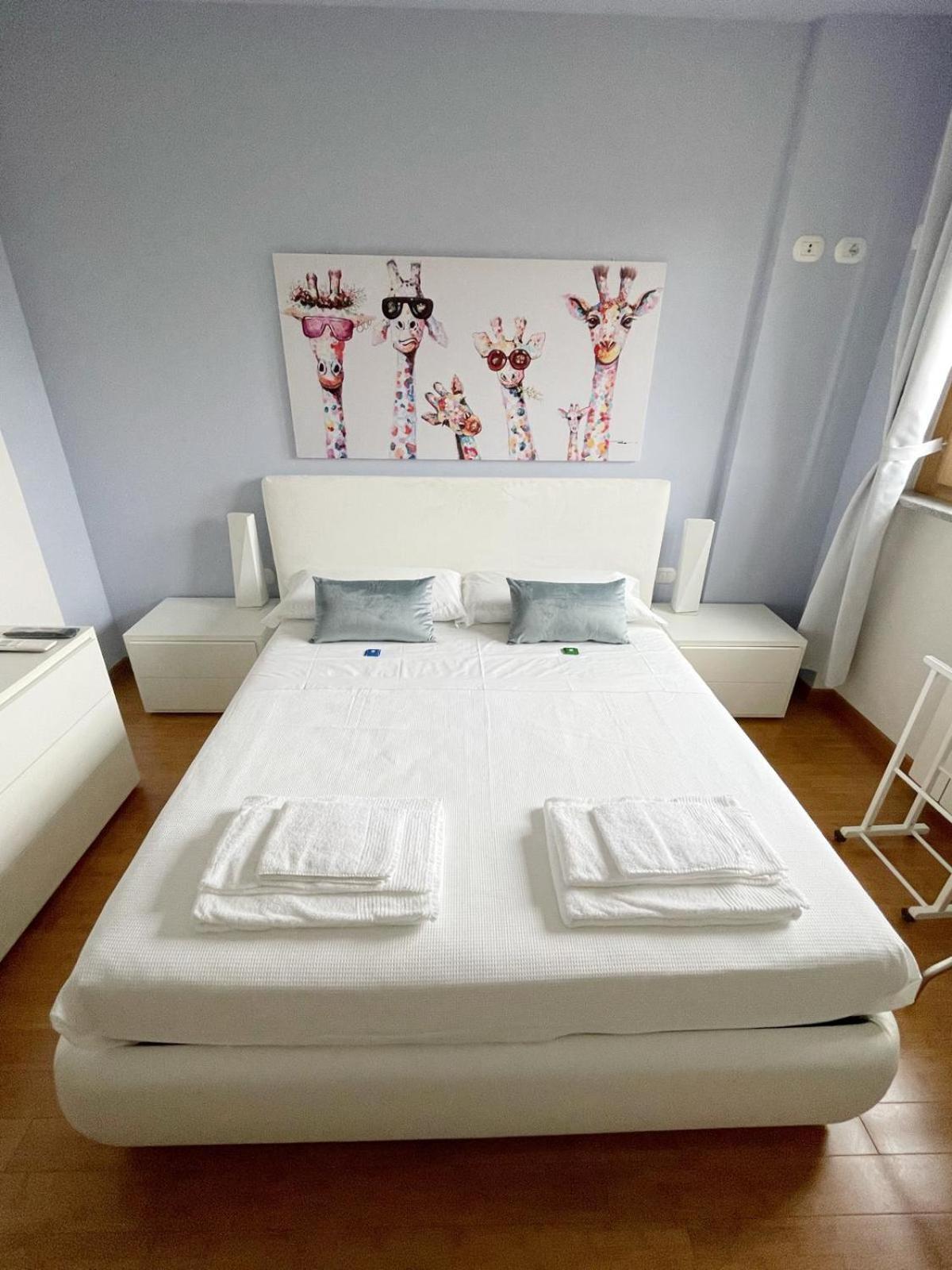 Torakiki'S Home Linate Airport M2 Lambrate Milan Bagian luar foto