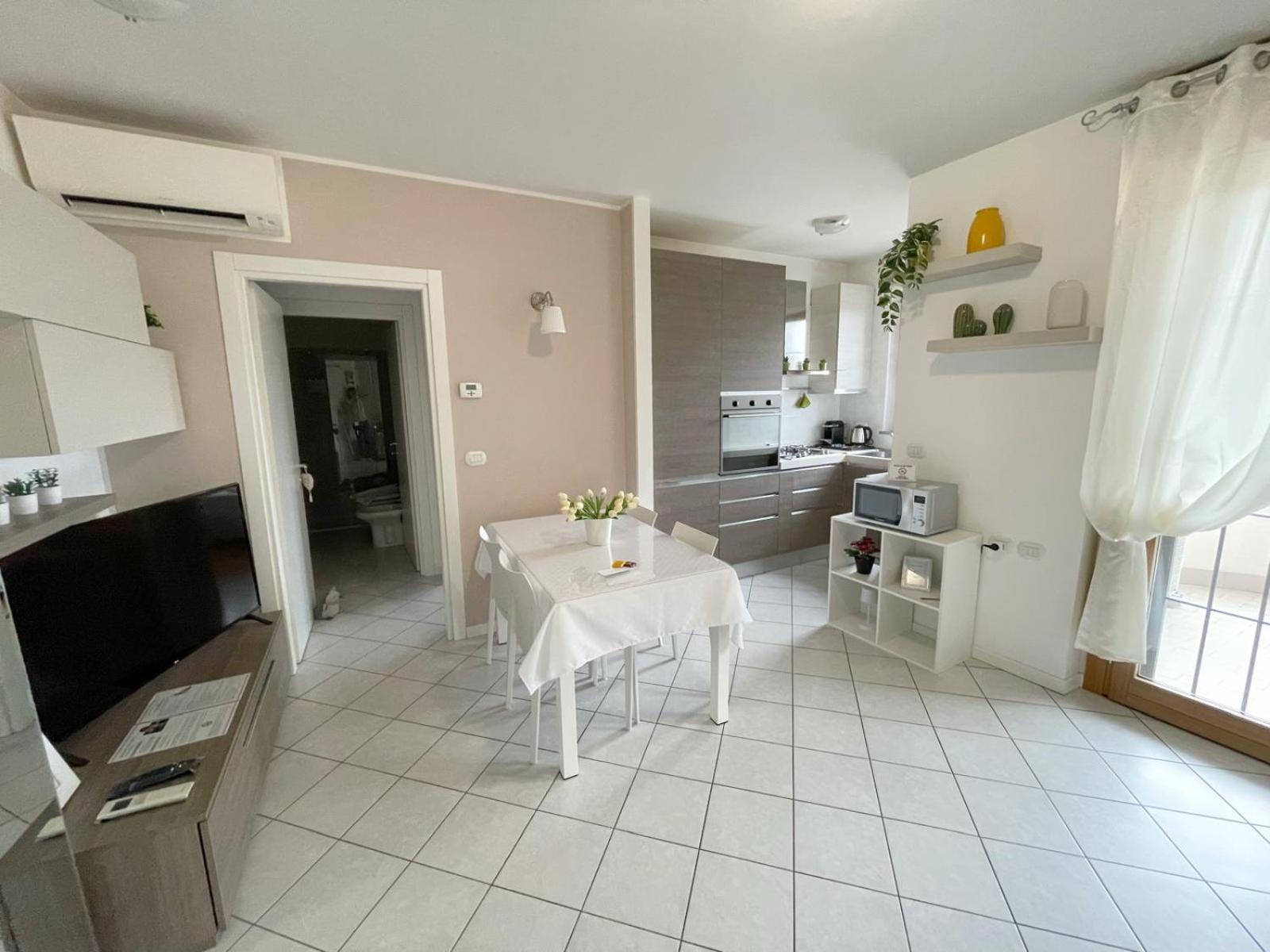 Torakiki'S Home Linate Airport M2 Lambrate Milan Bagian luar foto
